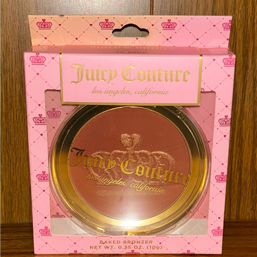 Juicy Couture baked bronzer in a warm bronze shade. NIB.